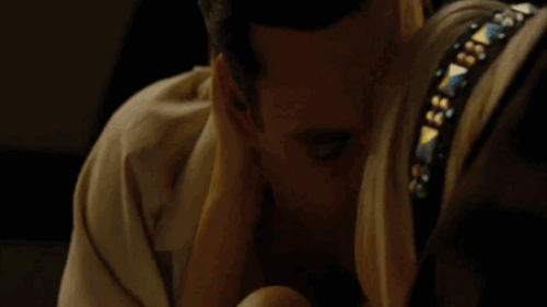 http://66.media.tumblr.com/tumblr_m8l13zrZVy1qb9is3o1_500.gif