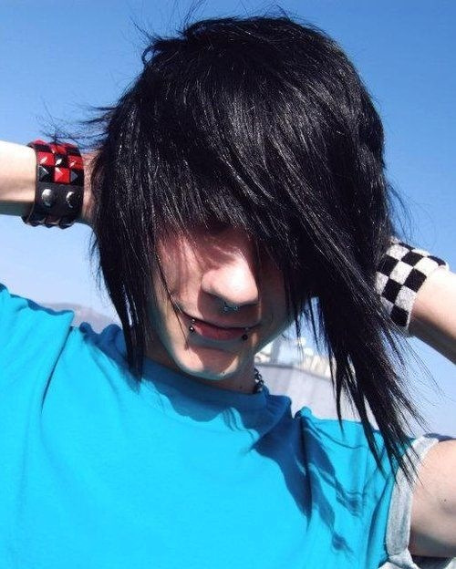 Long hair screaming emo dp