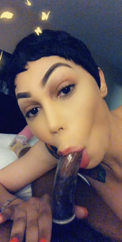 realashleyhunter:  HE LOVE when i suck moan and Deepthtoat that