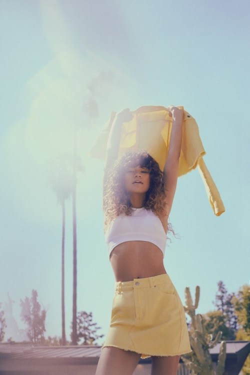 zendayastylefiles:Zendaya X Boohoo Collection