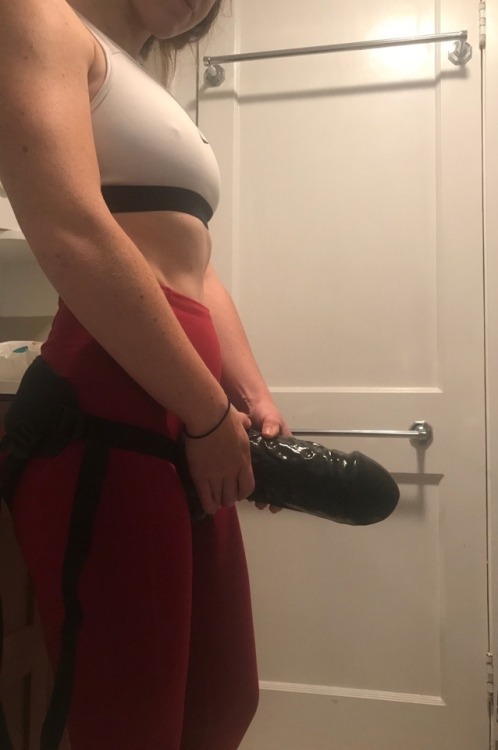 Massive Dildo Pegging