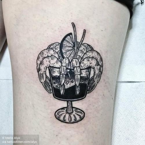 By Melle Alyx, done at MTL Tattoo Nord, Montreal.... alcoholic drink;drink;drug;cocktail;thigh;facebook;alyx;blackwork;twitter;medium size;illustrative