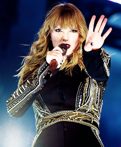 riversingsweetsongs:Don’t Blame Me, reputation Stadium Tour...