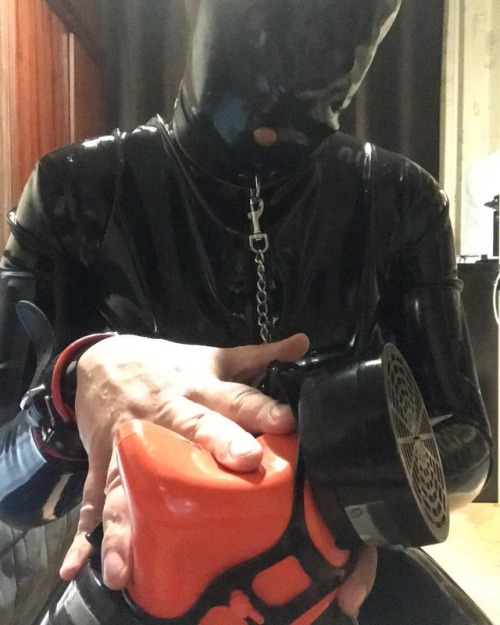 #sissy #latex #latexfetish #rubber #crossdrsser #rubberdoll...