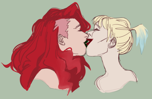 artchambers:sketching dc bisexual kisses before bedwhat’s. 
