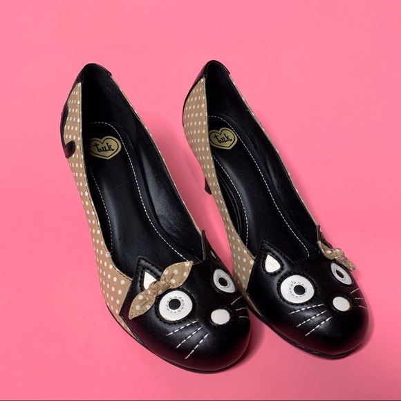 How to be Fancy NWOT Tuk High Heel Sandles