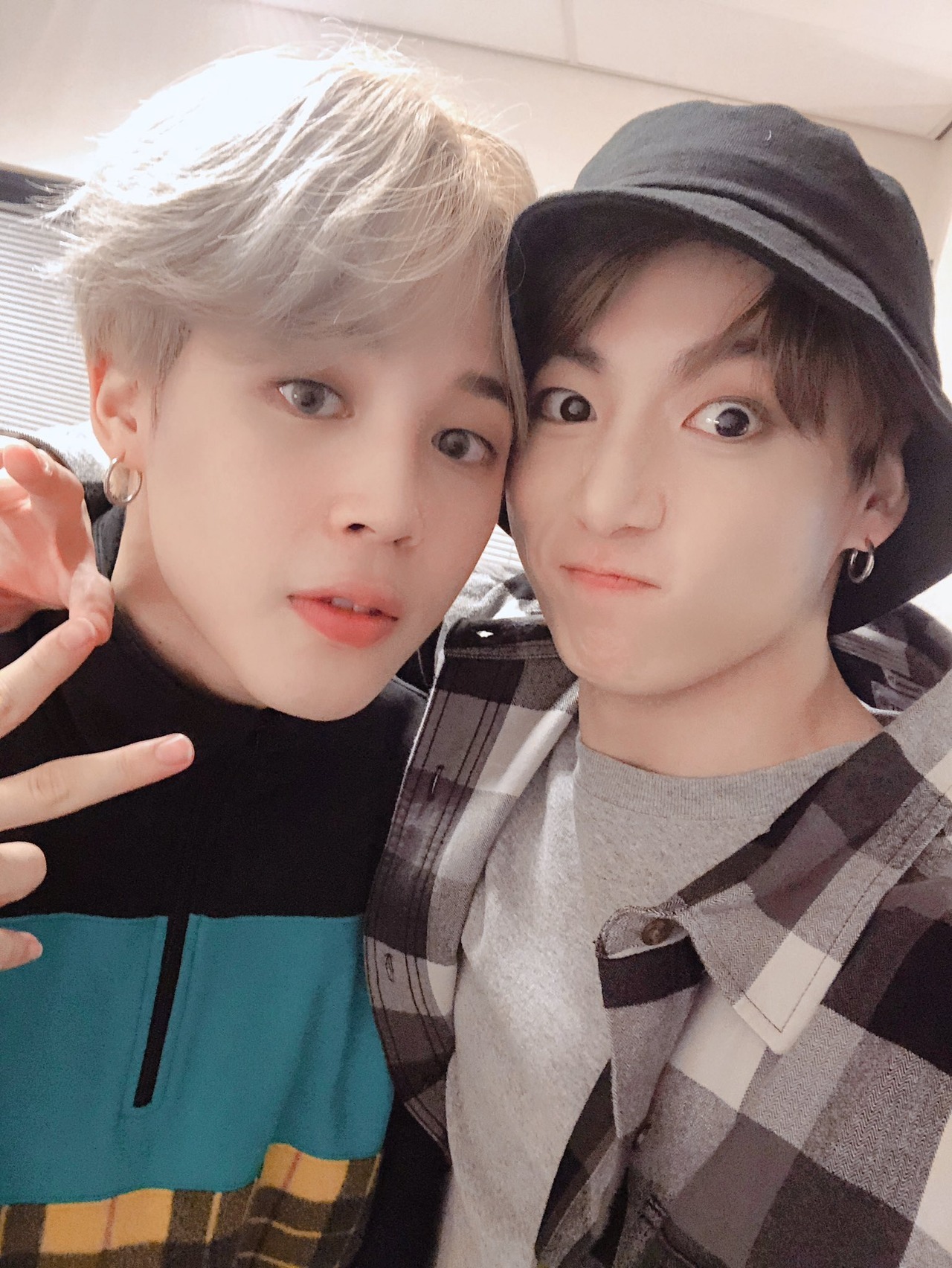 10 LEGENDARY JIMIN & JUNGKOOK SELFIES THROUGH THE... - Mimi BTS Ghost