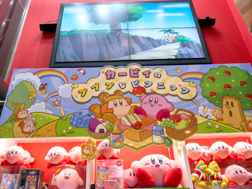 clockworkruins:tokyo-fashion:Kirby popup shop at Kiddyland...