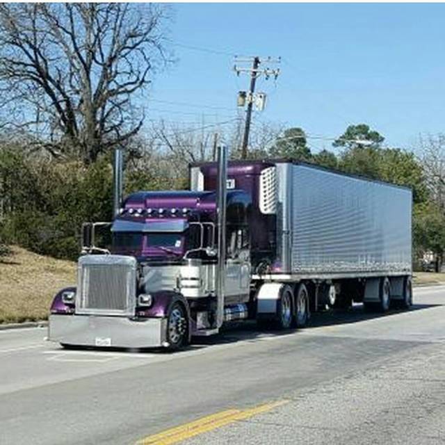 Semitrckn Peterbilt Custom With Matchin Reefer