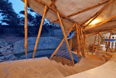 archatlas:<br /><br /><br /><br />Bamboo Symphony Manasaram Architects<br />