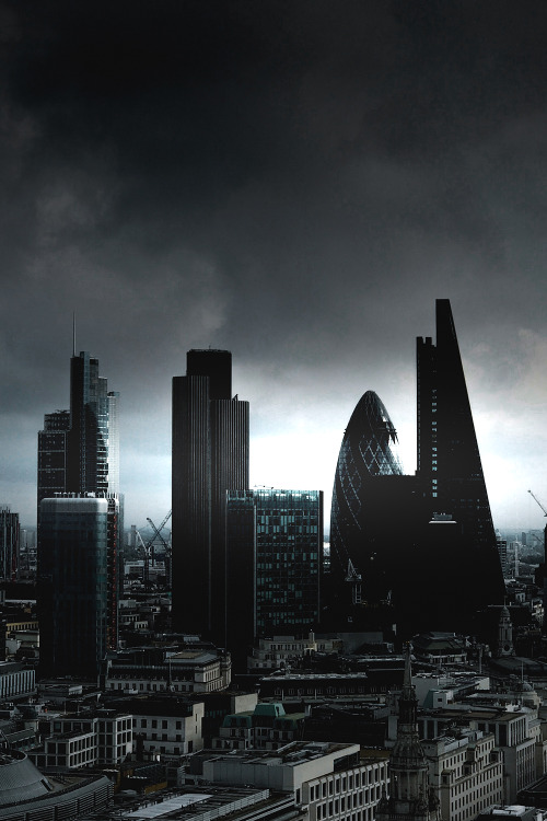 draftthemes:motivationsforlife:Moody London by Rob ByeHigh...