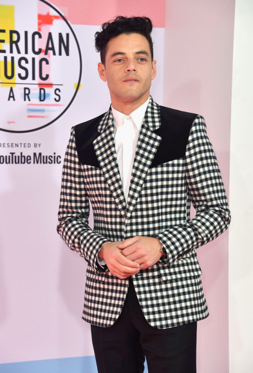 timotay-chalamet:Rami Malek attends the 2018 American Music...