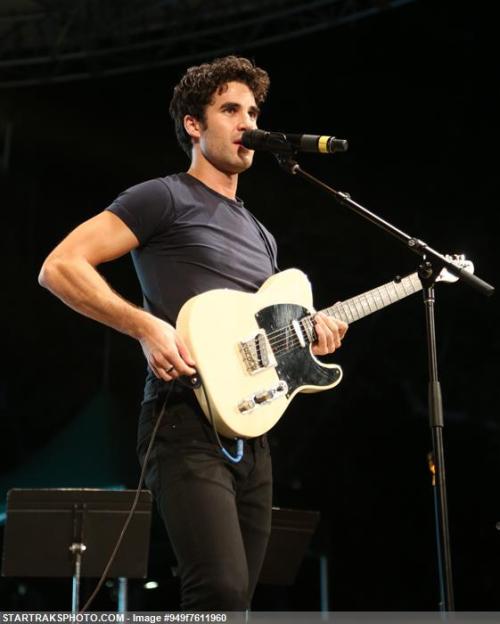 d-criss-news:Darren Criss performing at Elsie Fest, New York,...