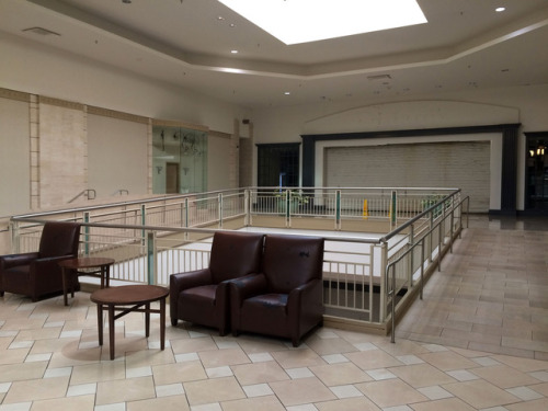 dead-malls:Madison Square Mall. Huntsville, AL. opened 1984,...