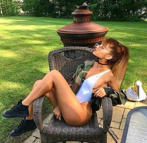 sexyandfamous:Ariana Grande