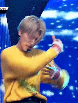 https://66.media.tumblr.com/01eb70e70cedca5c08e3dc112fbf7f60/tumblr_psvyc6Uuxg1xdqhroo1_r1_400.gif