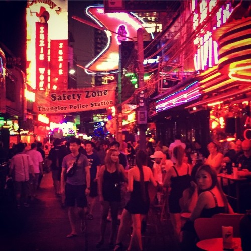 Liveverywhere As Red As It Gets Soicowboy Thailand At