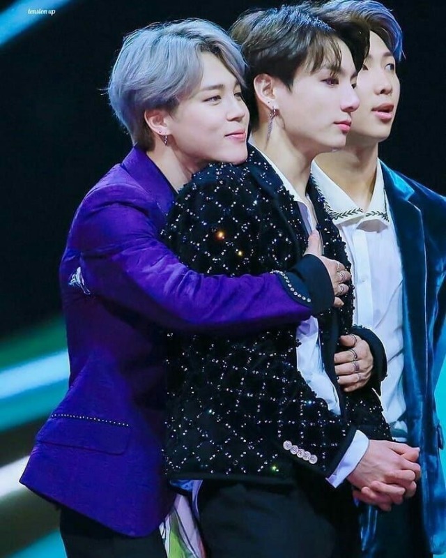 bts hug | Tumblr