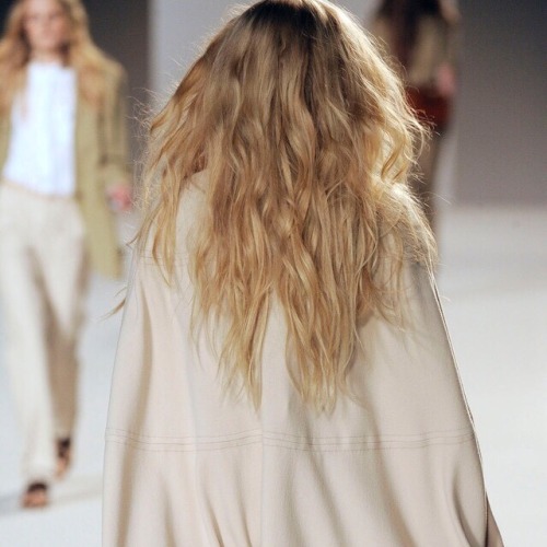 102runway:Chloé Spring-Summer 2010