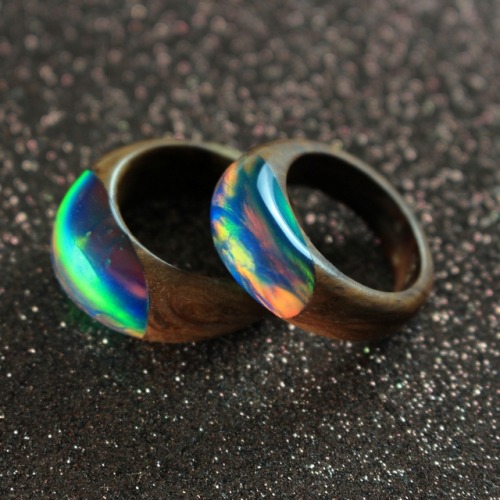 aimofdestiny:sosuperawesome:Wood and Opal Rings and...