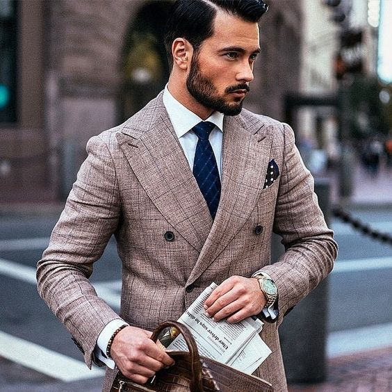 Huge lapels and still looks great! - Everybody loves Suits