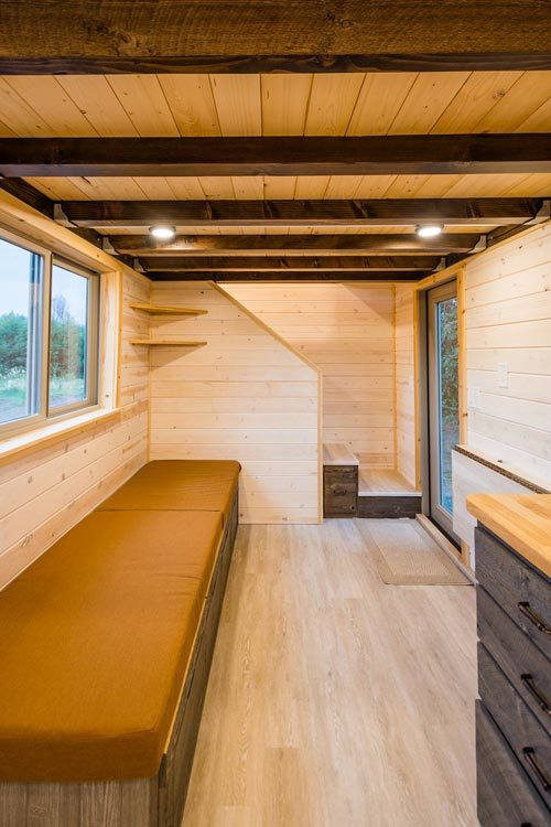 dreamhousetogo:Heather’s gooseneck tiny home by Mitchcraft...