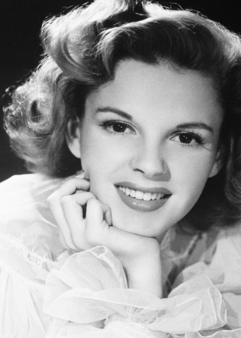 Judy Garland, 1943