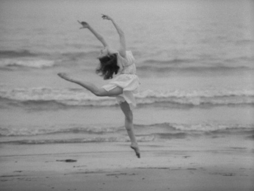 ozu-teapot:Isadora Duncan, the Biggest Dancer in the World |...