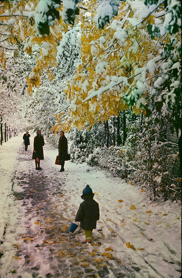 Moscow, 1970s (via)