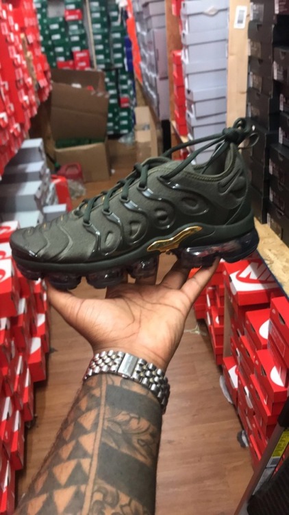 slowxlove:hi-imkingdavid:These new vapormax ultras are so...