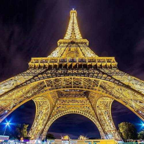 dreamingofgoingthere:Eiffel Tower, Paris, France