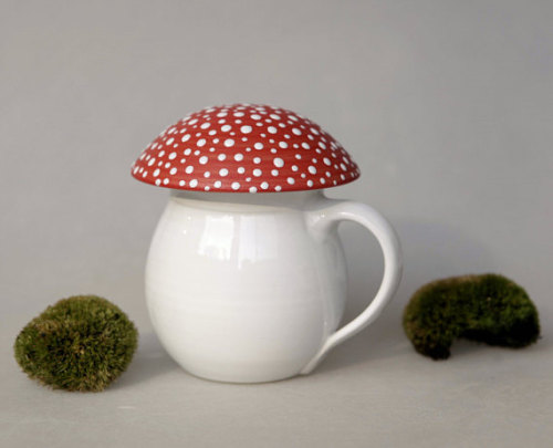 figdays:“Amanita” Mug // VandaValerie