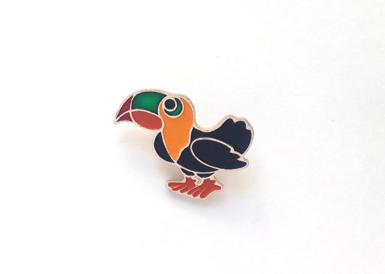 Toucan enamel pin