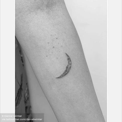 By Daniel Winter, done in Los Angeles. http://ttoo.co/p/234468 small;astronomy;single needle;danielwinter;tiny;ifttt;little;crescent moon;minimalist;moon;inner forearm