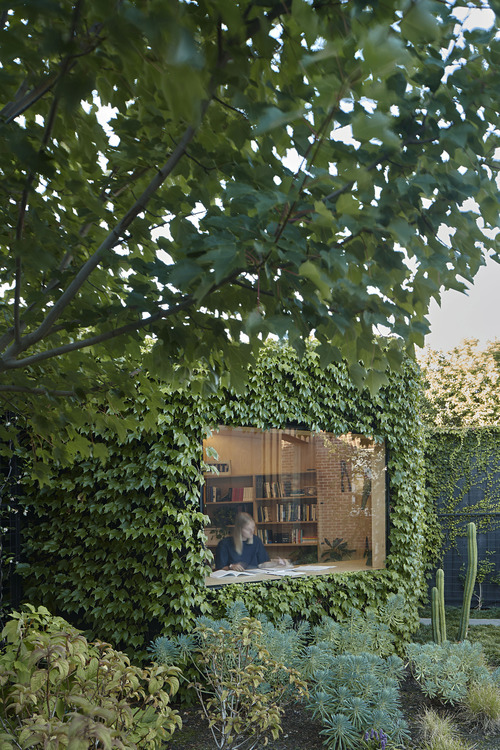 archatlas:Writer’s Shed by Matt Gibson Architecture +...