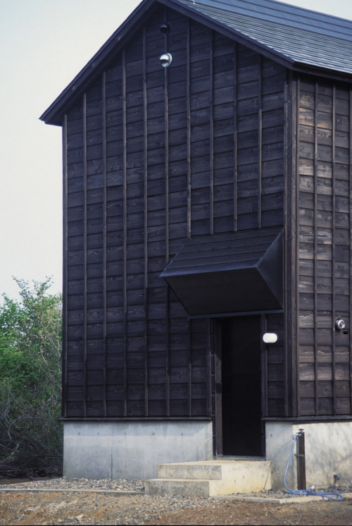 thisispaper:Cottage in Tsumari by Daigo Ishii + Future-scape...