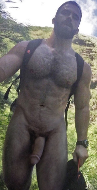 ganimidis:Hairy perfection Nice sexy man !!!!yummmm