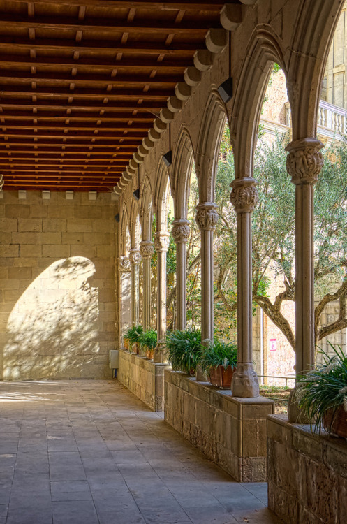 breathtakingdestinations:Montserrat - Spain (by brian_ytsu) 