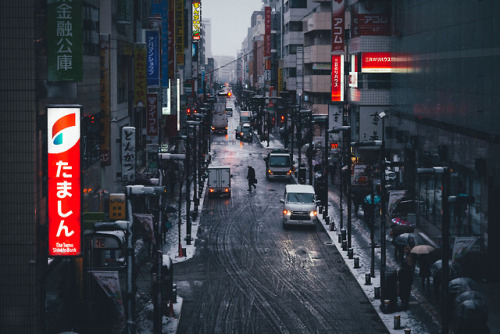 takashiyasui:Snow day in Tokyo