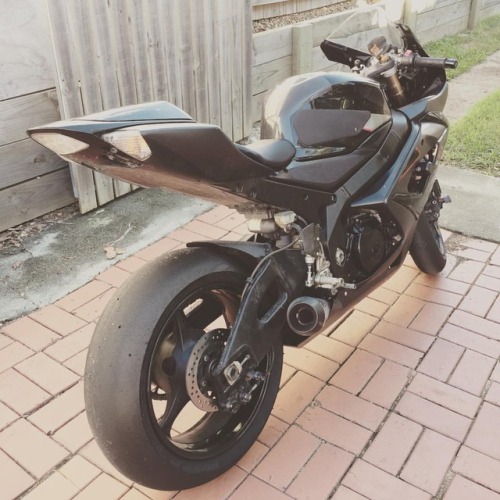 PIRELLI SUPERBIKE PRO // Tried out a new tyre yesterday - these...