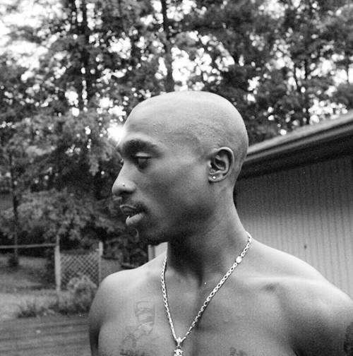 90shiphopraprnb:Tupac Shakur | Stone Mountain, GA 1994 | Photo...