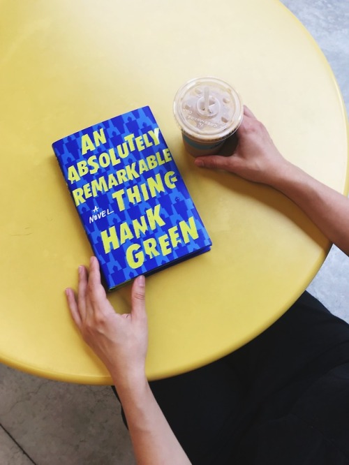 Start reading AN ABSOLUTELY REMARKABLE THING by Hank Green...