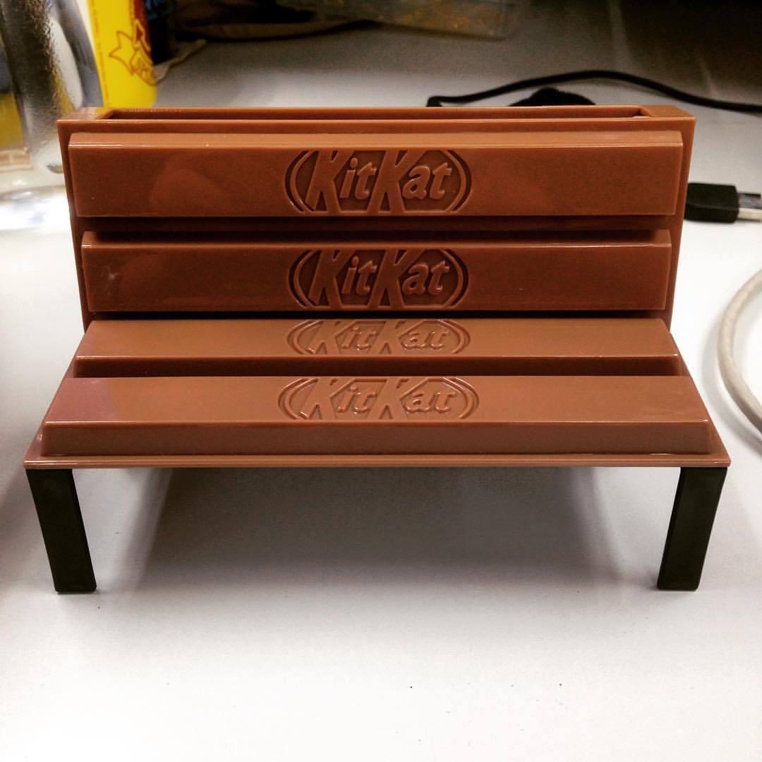 Diary Ng Pretty Mini Kitkat Bench Is May Holder Na Ang