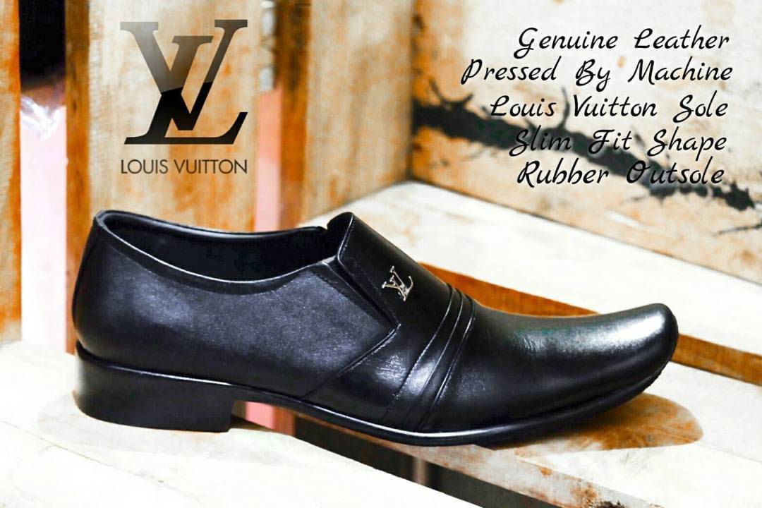 Sepatu Murah Original & Replika — Louis Vuitton Pantofel Size : 39-43 Price