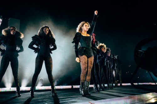 yonceeknowles:Beyonce uses her performances as a platform to...