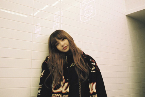 Bp Lisa Lisa Bp With Black Short Hair Random Onehallyu Blackpink