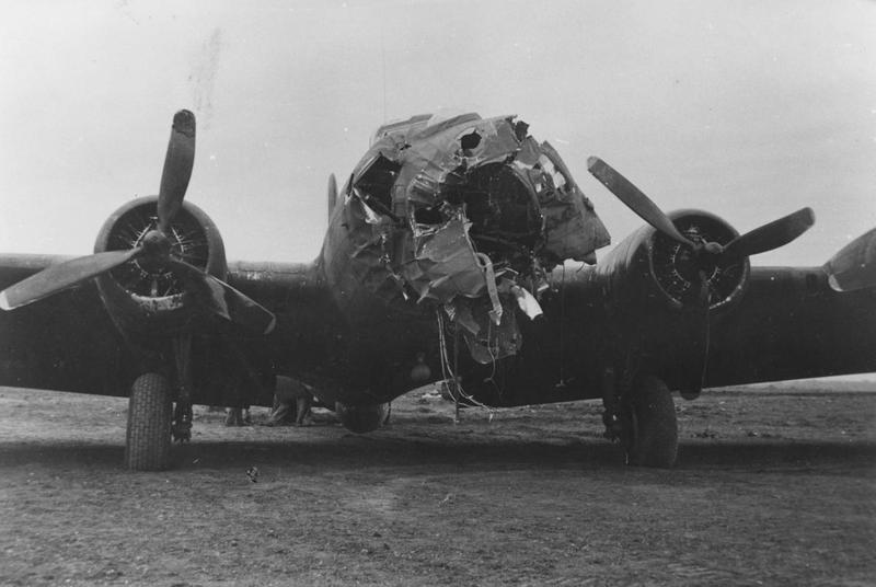 War Planes — Stukablr: “The Blind Bat” B-24D-95-CO Liberator...