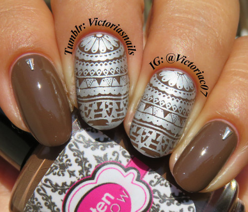 Put some nail art over my swatch of  Glisten & Glow Mother...