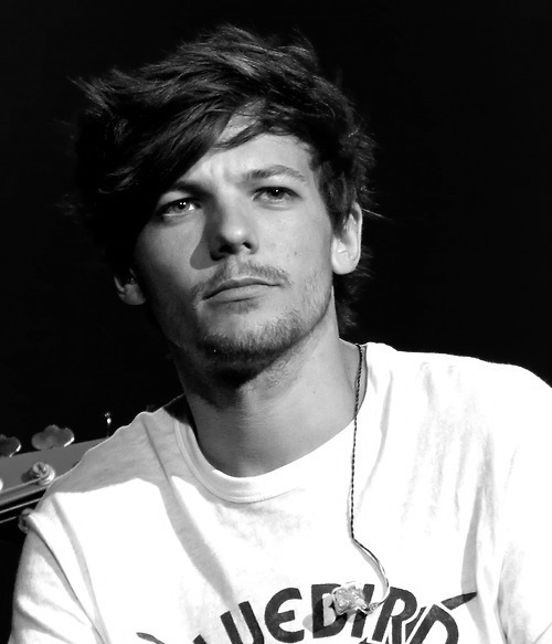 louis tomlinson black and white on Tumblr