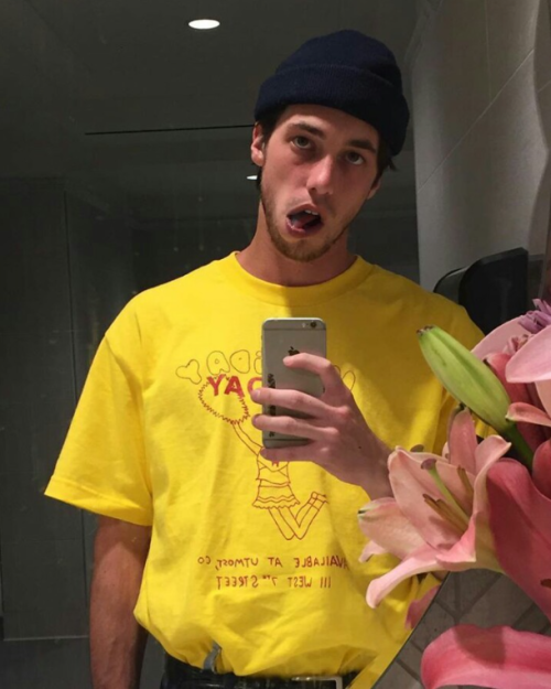 glitteronmyeyelids:♡ matt champion ♡